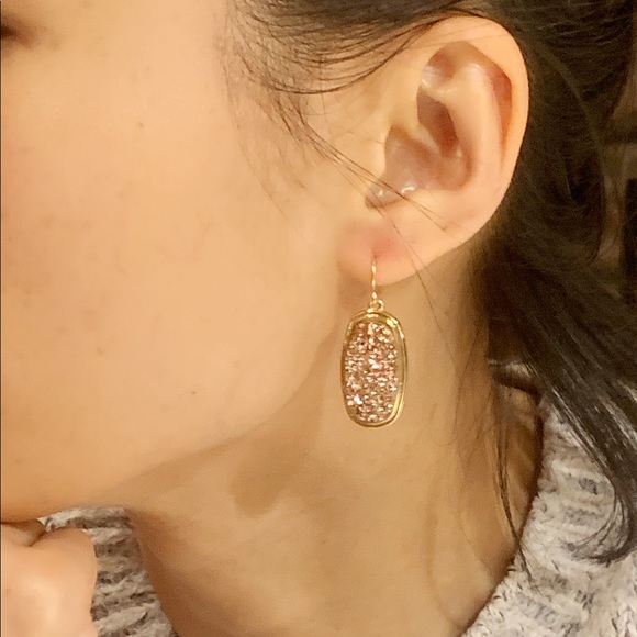 HIGH SHINE Metallic raw stone dangle earring - Picture 4 of 5